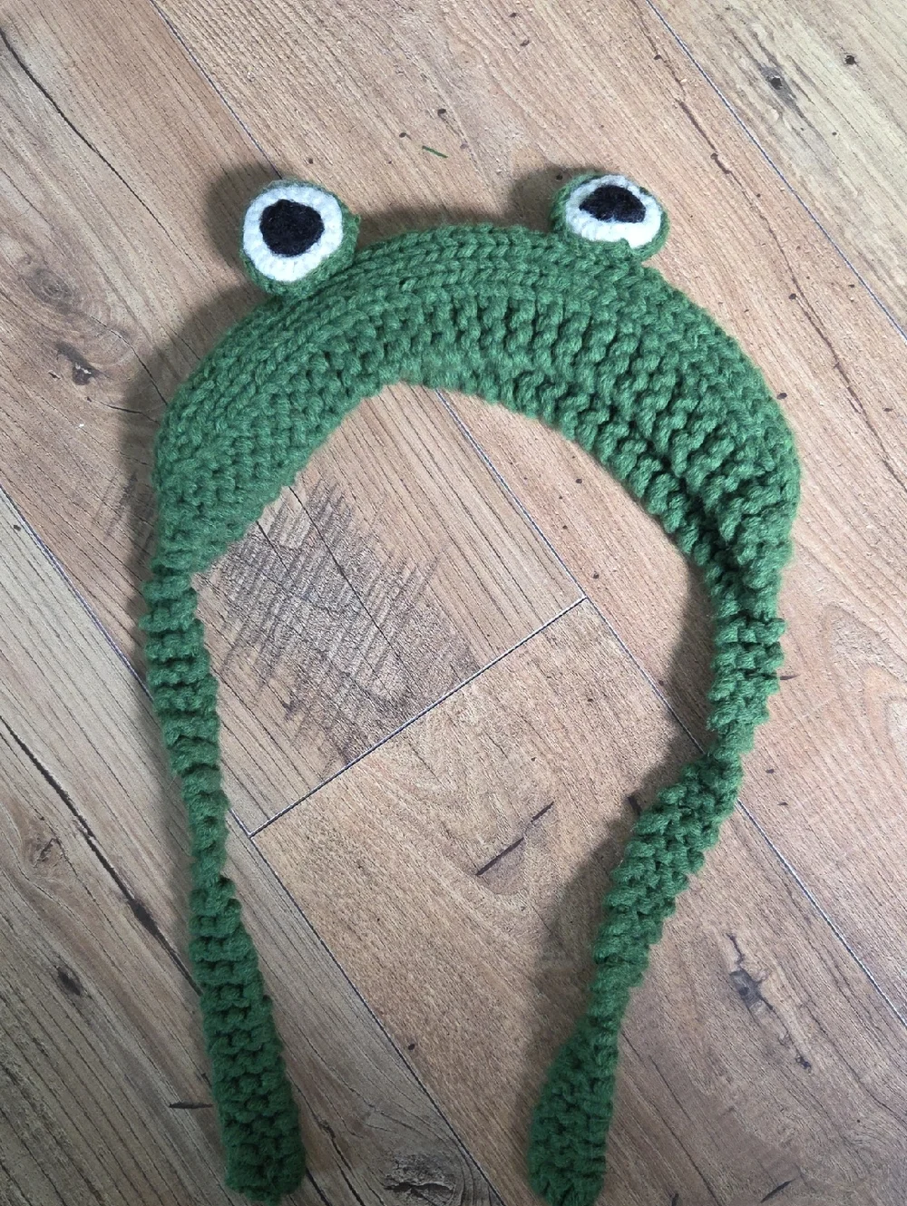 SHEIN | Kawaii Cute Women Frog Beanie Knitted Winter Hat - Green - Picture 3 of 3